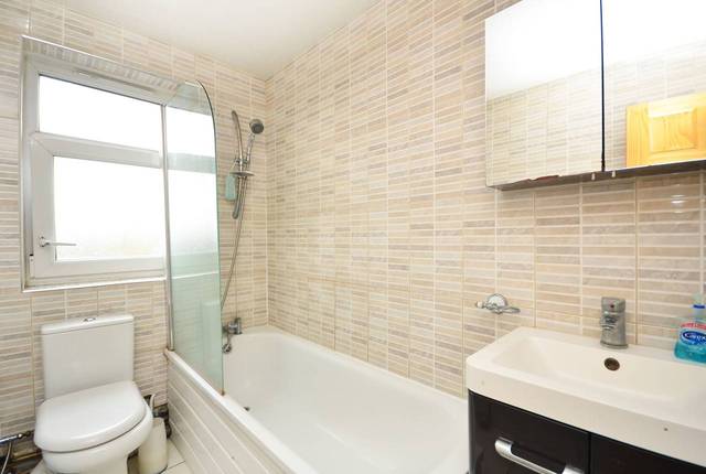  Image of 3 bedroom Flat for sale in Clarence Road London E5 at Clarence Road, Lower Clapton  Lower Clapton, E5 8DX