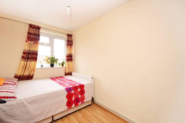  Image of 3 bedroom Flat for sale in Clarence Road London E5 at Clarence Road, Lower Clapton  Lower Clapton, E5 8DX