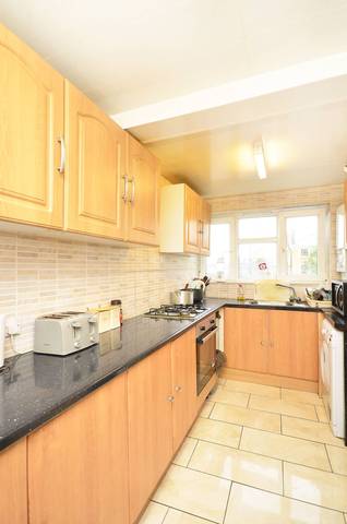  Image of 3 bedroom Flat for sale in Clarence Road London E5 at Clarence Road, Lower Clapton  Lower Clapton, E5 8DX