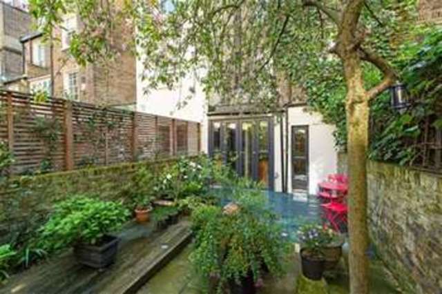  Image of 1 bedroom Flat for sale in Clarendon Gardens London W9 at London, W9 1AZ