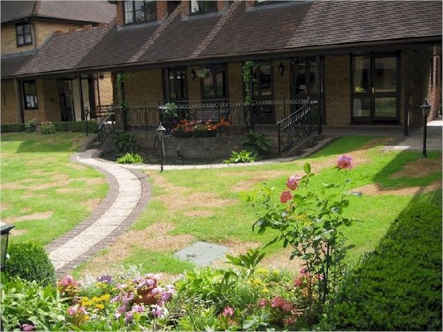  Image of 2 bedroom Retirement Property for sale in Clarendon Mews Bexley DA5 at High Street  Bexley, DA5 1JS