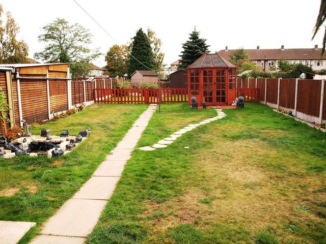 Image of 3 bedroom Semi-Detached house for sale in Clarke Avenue Newark NG24 at Clarke Avenue  Newark, NG24 4NY