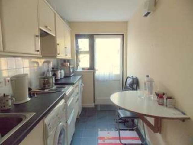  Image of 1 bedroom Flat to rent in Clarkes Drive Uxbridge UB8 at Clarkes Drive  Uxbridge, UB8 3UJ