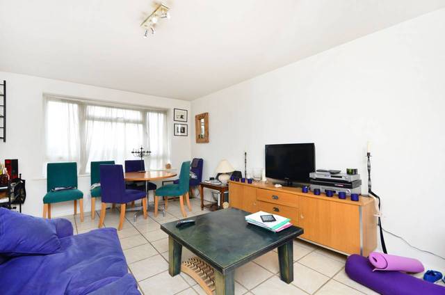  Image of 2 bedroom Flat for sale in Stamford Hill London N16 at Clays Court  Stamford Hill, N16 5TZ