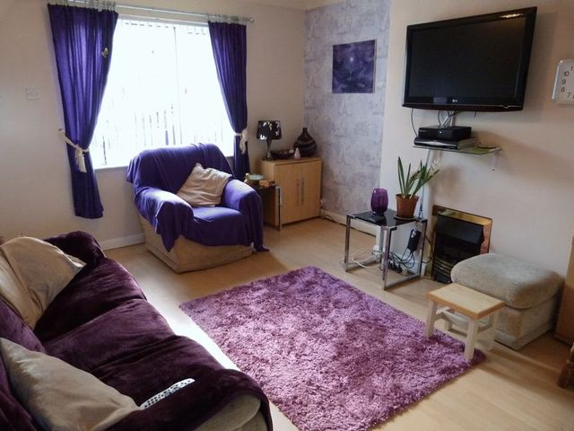  Image of 3 bedroom Terraced house for sale in Clayton Avenue Upton Pontefract WF9 at Clayton Avenue Upton Pontefract, WF9 1JZ
