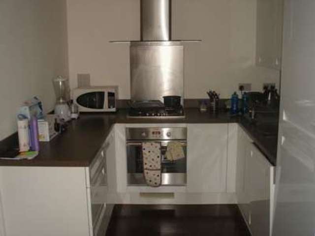  Image of 3 bedroom Flat to rent in Northwick Avenue Harrow HA3 at Northwick Avenue  Harrow, HA3 0DG