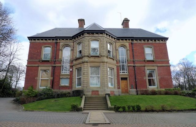  Image of 2 bedroom Flat for sale in Clevelands Drive Bolton BL1 at Clevelands Drive  Heaton, BL1 5GJ