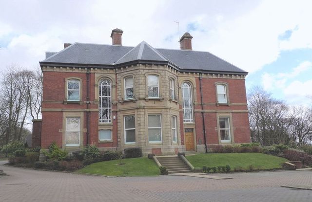  Image of 2 bedroom Flat for sale in Clevelands Drive Bolton BL1 at Clevelands Drive  Heaton, BL1 5GJ