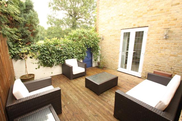  Image of 4 bedroom Detached house for sale in Clews Lane Bisley Woking GU24 at Bisley Woking Bisley, GU24 9DZ