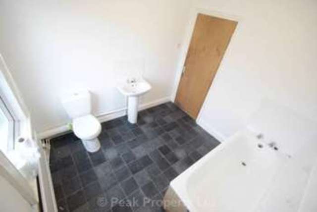  Image of 1 bedroom House Share to rent in Clifftown Road Southend-on-Sea SS1 at Clifftown Road  Southend On Sea, SS1 1AB