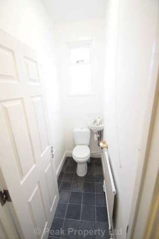  Image of 1 bedroom House Share to rent in Clifftown Road Southend-on-Sea SS1 at Clifftown Road  Southend On Sea, SS1 1AB