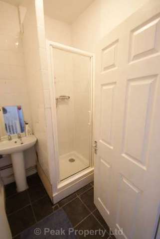  Image of 1 bedroom House Share to rent in Clifftown Road Southend-on-Sea SS1 at Clifftown Road  Southend On Sea, SS1 1AB