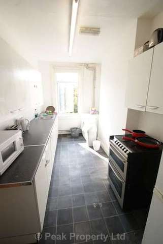  Image of 1 bedroom House Share to rent in Clifftown Road Southend-on-Sea SS1 at Clifftown Road  Southend On Sea, SS1 1AB