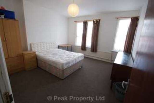  Image of 1 bedroom House Share to rent in Clifftown Road Southend-on-Sea SS1 at Clifftown Road  Southend On Sea, SS1 1AB