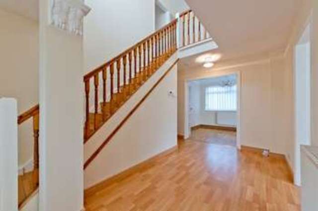  Image of 4 bedroom Detached house for sale in Clifton Road Runcorn WA7 at Clifton Road  Runcorn, WA7 4TA