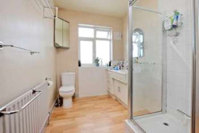  Image of 3 bedroom Bungalow for sale in Clinton Avenue East Molesey KT8 at Clinton Avenue  East Molesey, KT8 0HS