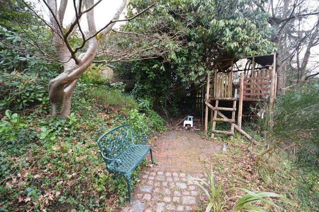  Image of 4 bedroom Detached house for sale in Clovelly Park Hindhead GU26 at Clovelly Park  Hindhead, GU26 6SZ