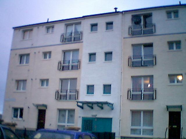  Image of 3 bedroom Flat to rent in Clovenstone Drive Edinburgh EH14 at Wester Hailes Edinburgh Edinburgh, EH14 3BE