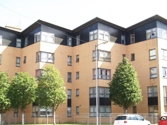  Image of 1 bedroom Flat to rent in Clynder Street Govan Glasgow G51 at Ibrox Glasgow Glasgow, G51 2EW