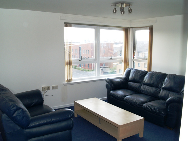  Image of 1 bedroom Flat to rent in Clynder Street Govan Glasgow G51 at Ibrox Glasgow Glasgow, G51 2EW