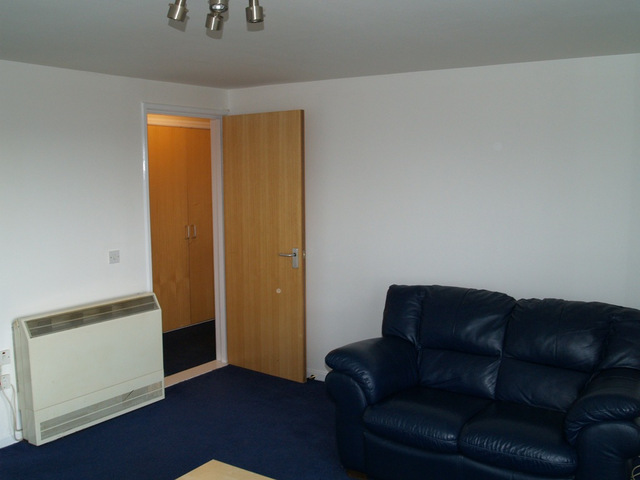  Image of 1 bedroom Flat to rent in Clynder Street Govan Glasgow G51 at Ibrox Glasgow Glasgow, G51 2EW