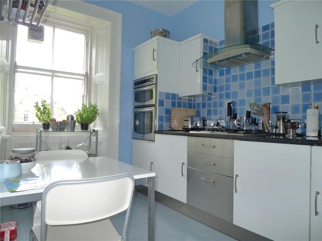 Image of 2 bedroom Flat to rent in Coates Gardens Edinburgh EH12 at West End Edinburgh Edinburgh, EH12 5LE