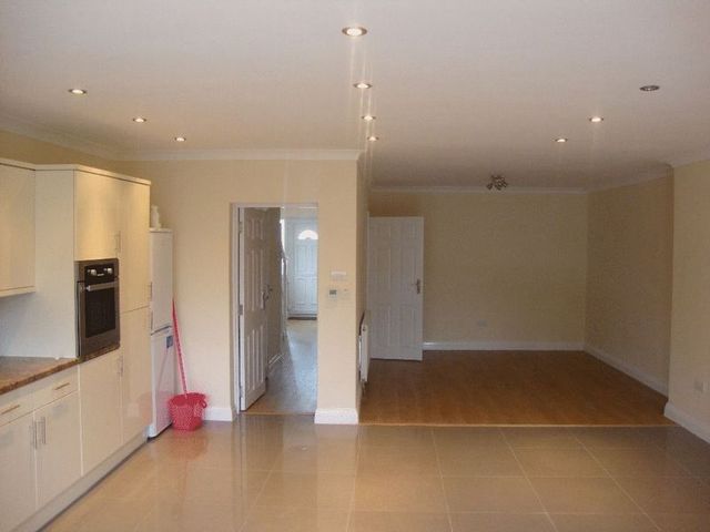  Image of 3 bedroom Semi-Detached house to rent in Colbrook Avenue Hayes UB3 at Colbrook Avenue  Hayes, UB3 1TG