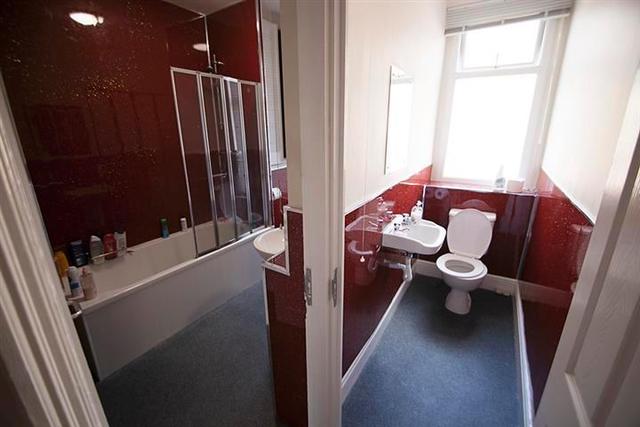  Image of 6 bedroom Terraced house to rent in Colebrooke Road Aigburth Liverpool L17 at Aigburth  Liverpool, L17 7BZ
