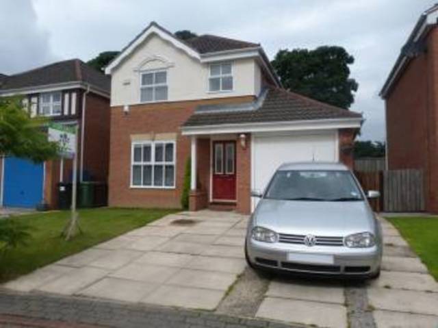  Image of 3 bedroom Detached house for sale in College View Armley Leeds LS12 at College View  Leeds, LS12 3LT
