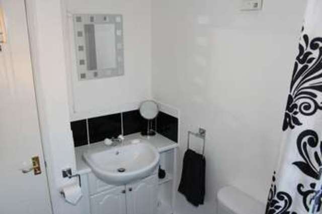  Image of 3 bedroom Detached house for sale in College View Armley Leeds LS12 at College View  Leeds, LS12 3LT