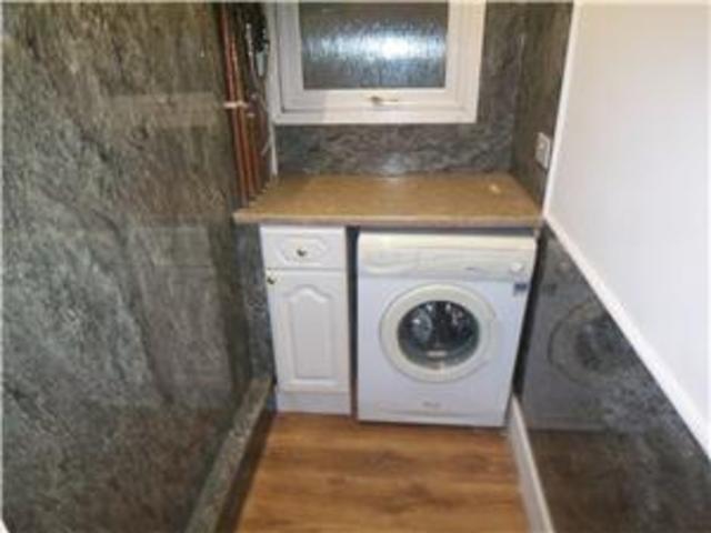  Image of 2 bedroom Flat to rent in Collier Street Johnstone PA5 at Johnstone Renfrewshire Renfrewshire, PA5 8AR