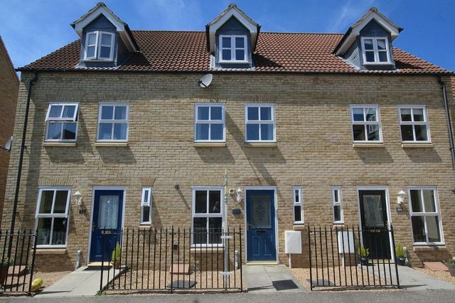  Image of 3 bedroom Detached house to rent in Columbine Road Ely CB6 at Columbine Road  Ely, CB6 3WP