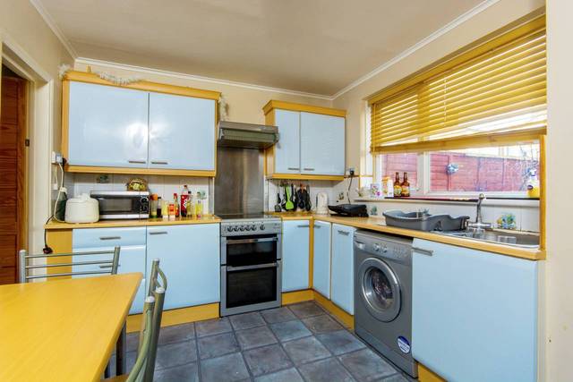  Image of 4 bedroom Detached house for sale in Columbine Way Lewisham Road London SE13 at Columbine Way, Lewisham Road  Lewisham, SE13 7LQ