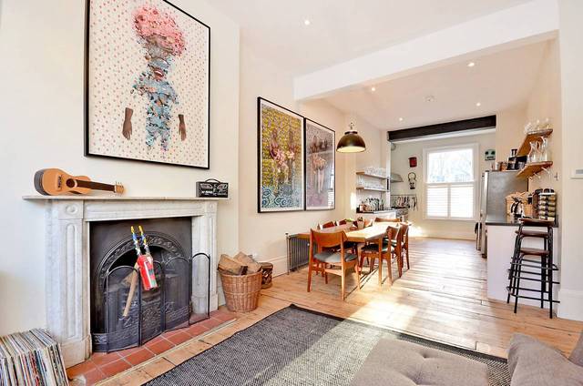  Image of 4 bedroom Maisonette for sale in Colvestone Crescent London E8 at Colvestone Crescent  Dalston, E8 2LH