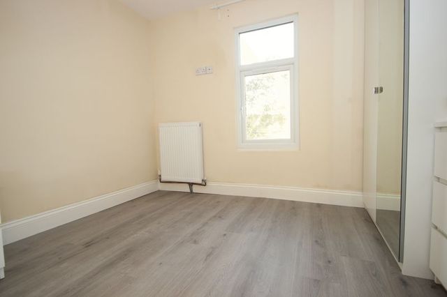  Image of 1 bedroom Flat to rent in Colworth Road London E11 at Colworth Road  London, E11 1JD