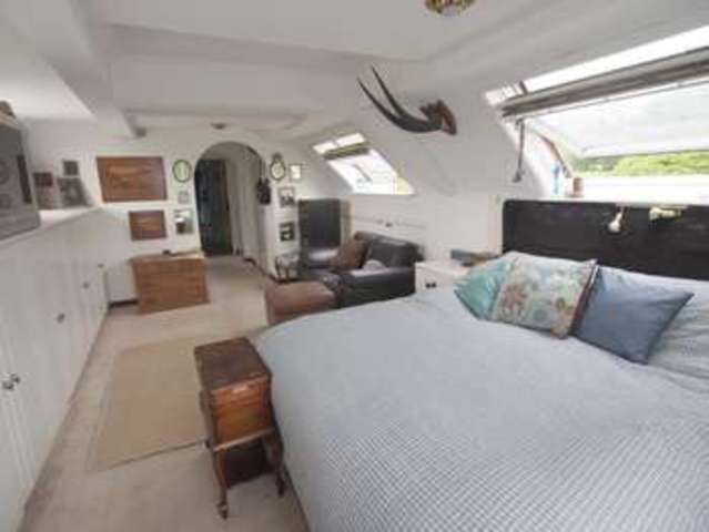  Image of 5 bedroom Detached house for sale in Combs Road Chapel-En-Le-Frith High Peak SK23 at Combs  High Peak, SK23 9UW