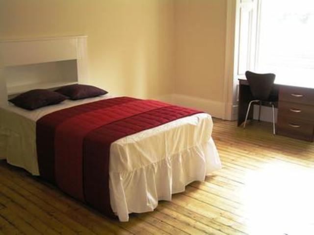  Image of 5 bedroom Flat to rent in Commercial Street Dundee DD1 at Dundee  Dundee, DD1 3DG