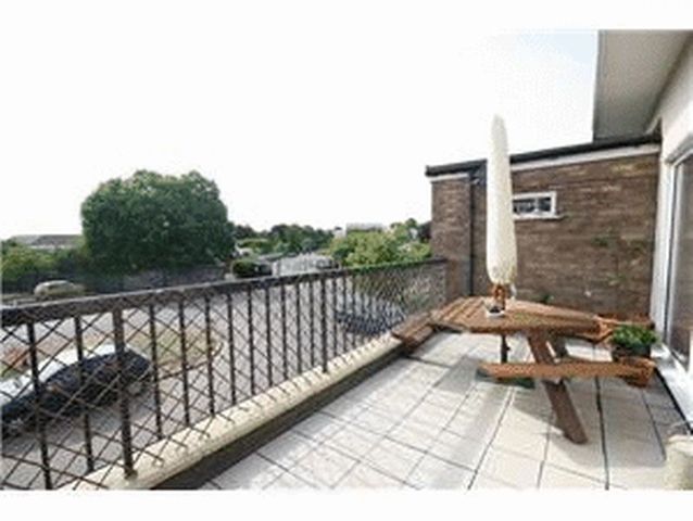  Image of 2 bedroom Flat for sale in Concorde Drive Westbury-on-Trym Bristol BS10 at Concorde Drive Westbury On Trym BRISTOL, BS10 6PZ