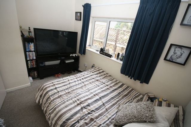  Image of 2 bedroom Flat for sale in Concorde Drive Westbury-on-Trym Bristol BS10 at Concorde Drive Westbury On Trym BRISTOL, BS10 6PZ