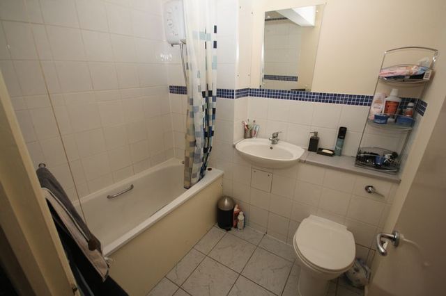  Image of 2 bedroom Flat for sale in Concorde Drive Westbury-on-Trym Bristol BS10 at Concorde Drive Westbury On Trym BRISTOL, BS10 6PZ