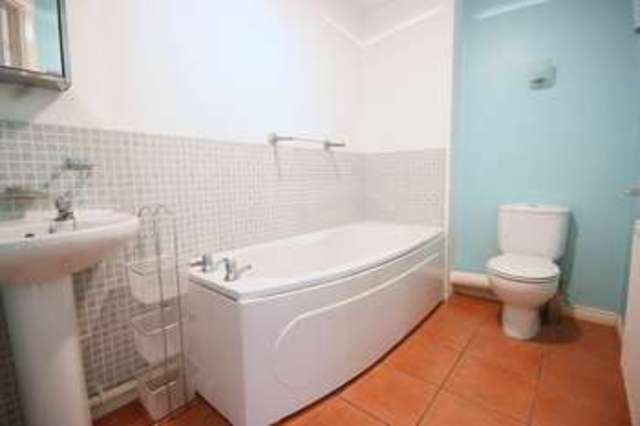  Image of 2 bedroom Flat to rent in Congreve Way Stratford-upon-Avon CV37 at Congreve Way  Stratford upon Avon, CV37 7JX