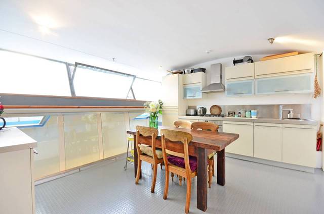 Image of 1 bedroom Flat to rent in Connor Street London E9 at Connor Street  Victoria Park, E9 7LG