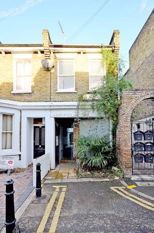  Image of 1 bedroom Flat to rent in Connor Street London E9 at Connor Street  Victoria Park, E9 7LG