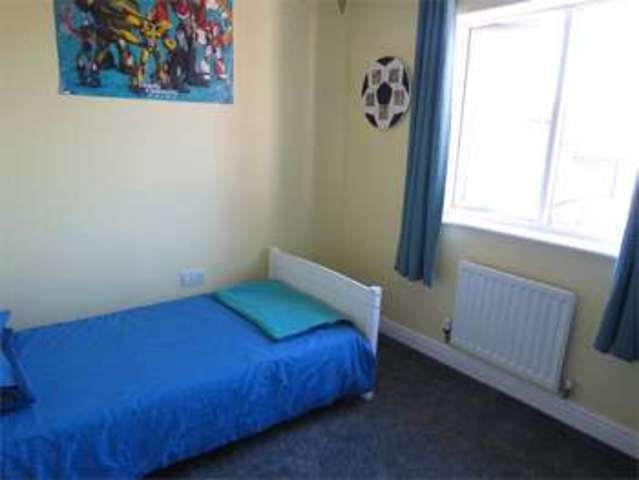  Image of 3 bedroom Semi-Detached house for sale in Conquest Drive Hailsham BN27 at Hailsham, BN27 1EF