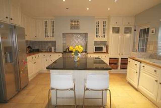  Image of 4 bedroom Semi-Detached house for sale in High Road Cookham Maidenhead SL6 at COOKHAM, SL6 9HZ