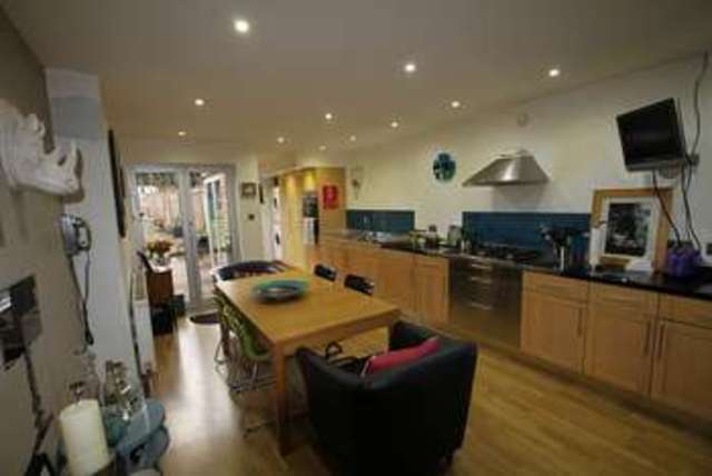  Image of 2 bedroom Terraced house for sale in Lower Road Cookham Maidenhead SL6 at COOKHAM, SL6 9HA