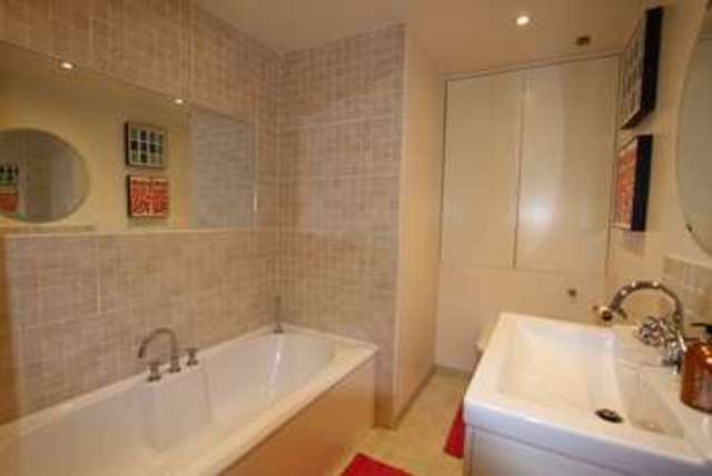  Image of 2 bedroom Terraced house for sale in Lower Road Cookham Maidenhead SL6 at COOKHAM, SL6 9HA
