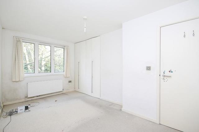  Image of 2 bedroom Flat for sale in Elgar Street London SE16 at Coombrook Court Elgar Street Surrey Quays, SE16 7QG