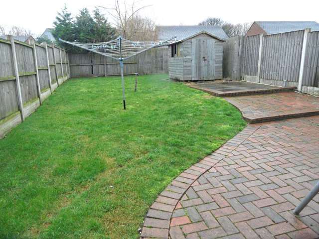  Image of 3 bedroom Semi-Detached house to rent in Cooper Avenue Newton-Le-Willows WA12 at Cooper Avenue  Newton Le Willows, WA12 9HW