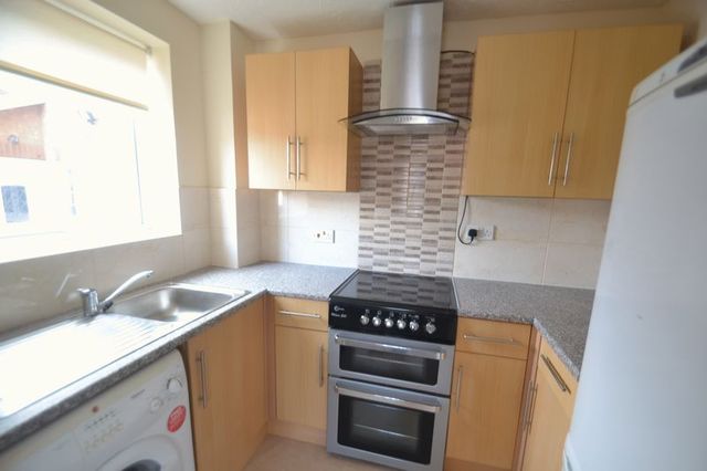  Image of 1 bedroom Flat to rent in Coopers Close Dagenham RM10 at Coopers Close  Dagenham, RM10 8TS